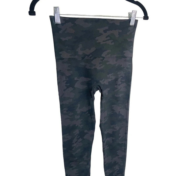 SPANX Look at Me Now Seamless Black Camo Leggings-sz Small - Picture 5 of 9